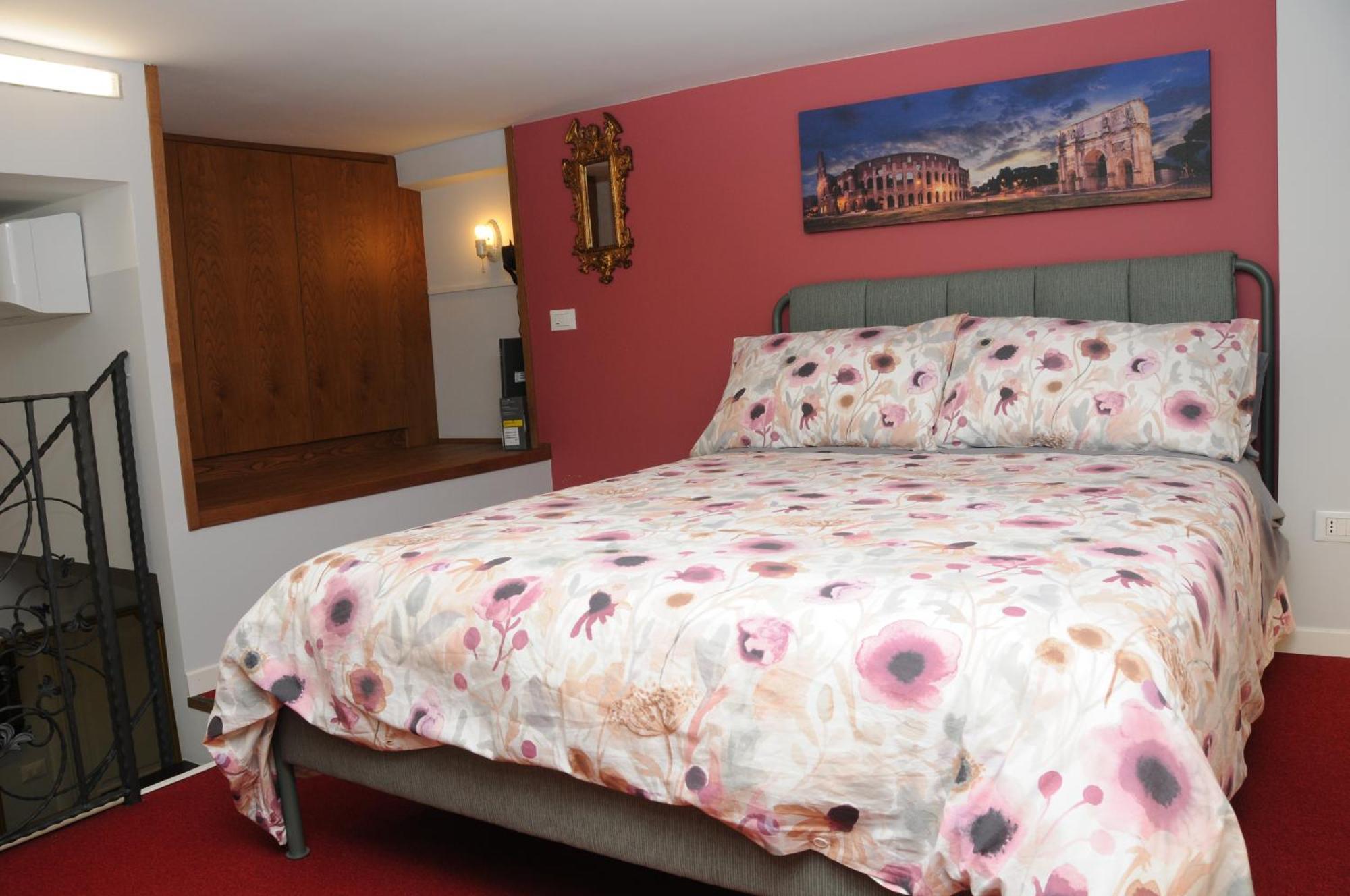 A Casa Di Lu, Al Colosseo - Guest House Рим Экстерьер фото
