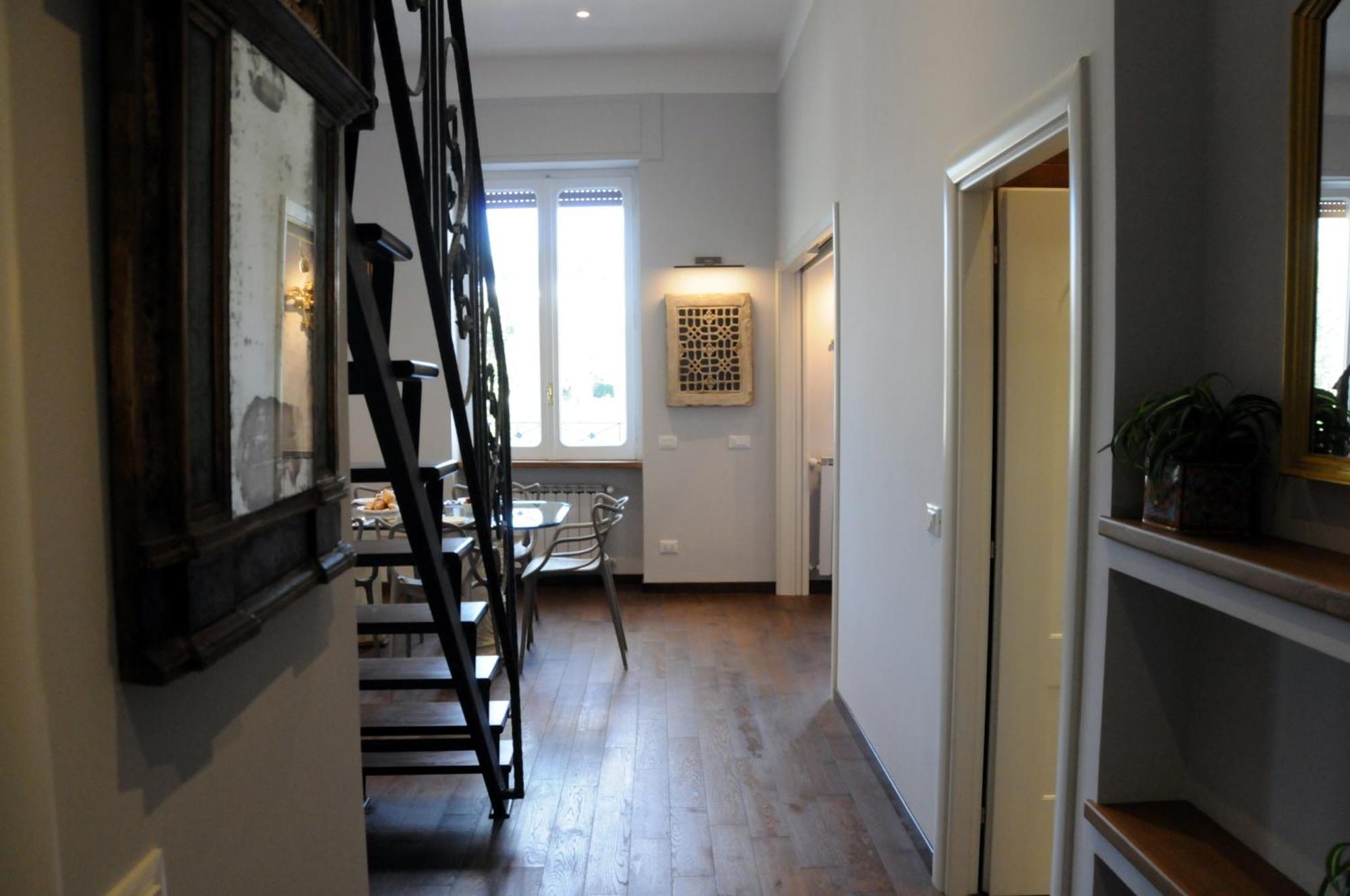 A Casa Di Lu, Al Colosseo - Guest House Рим Экстерьер фото